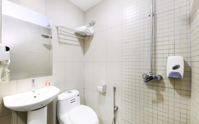 OYO 763 Tazara Hotel