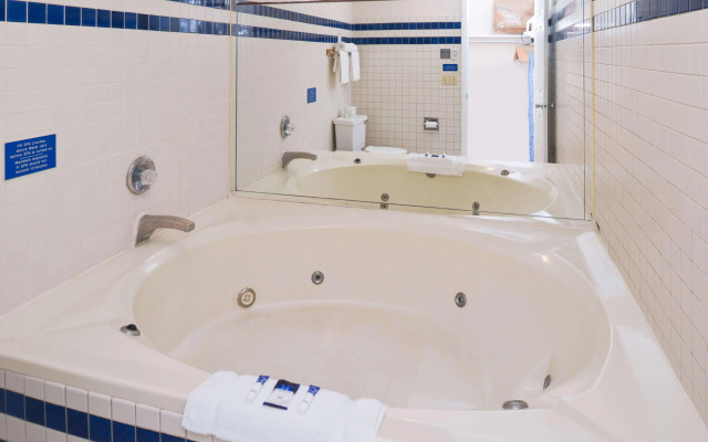 Americas Best Value Inn Plattsburgh