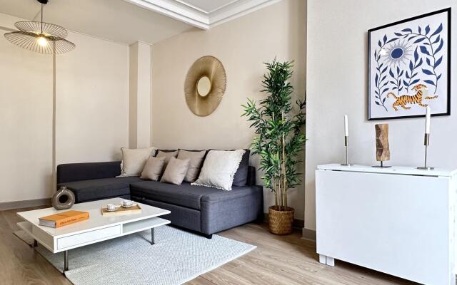 5494B  - Appartement familial - Batignolles
