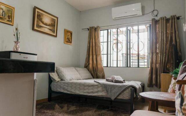 Apartment near Malls