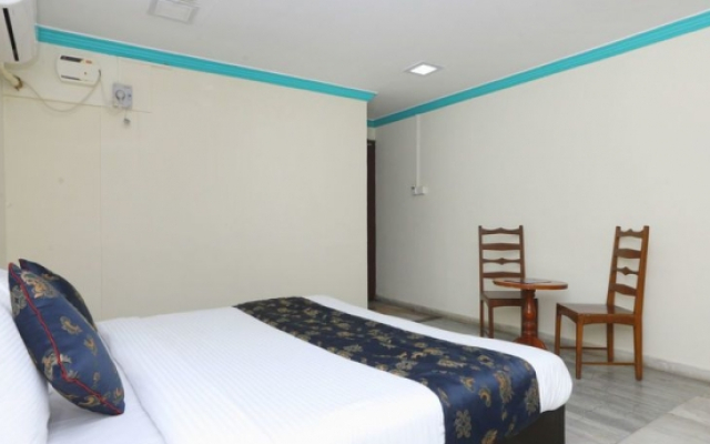 Oyo 13297 Neha Residency