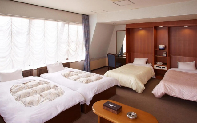 Hotel Taira