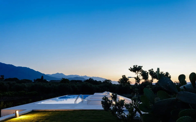 To Mikro Livadi Restaurant & Apartments