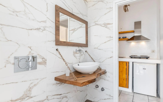 Naxian Serenity Suites