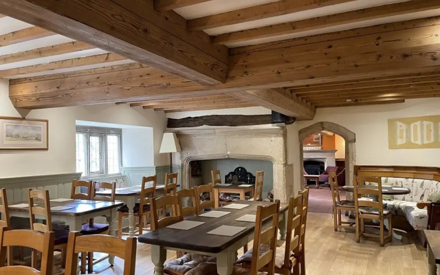 The Thatched Cottage Inn