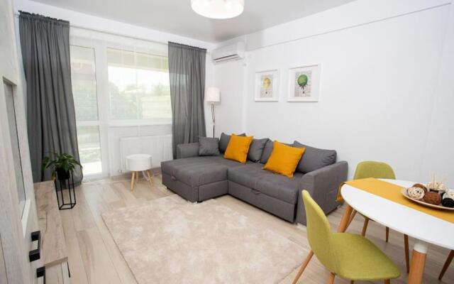 Amazing Apartament with Garden / Bucharest Airport Henri Coanda