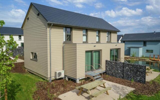 Best Western Plus Golden Lakes Hotel