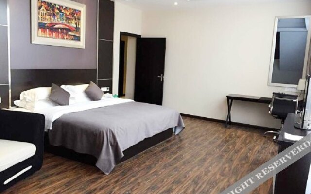 Pujiang Yinglan Hepan Hotel