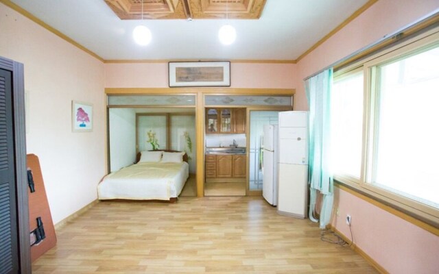 Wangju Godeok Pension