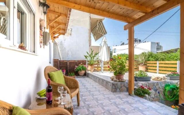 The Holiday House 3