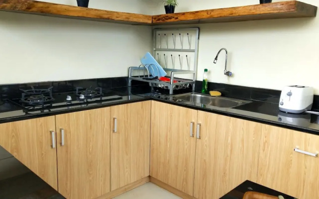 Umah Dangin Guesthouse - Hostel