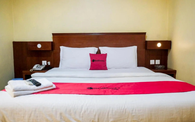 RedDoorz Plus near DC Mall Batam