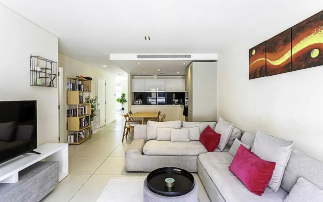 Modern Shoreditch Apartment