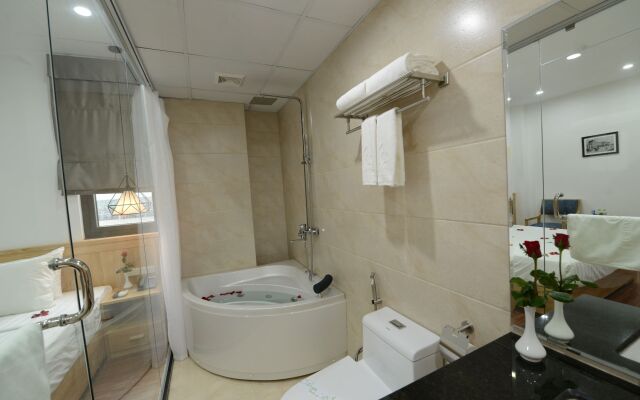 Blue Hanoi Inn City Hotel