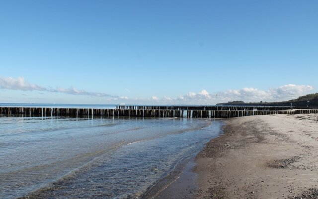 Cozy Apartment near Sea in Nienhagen