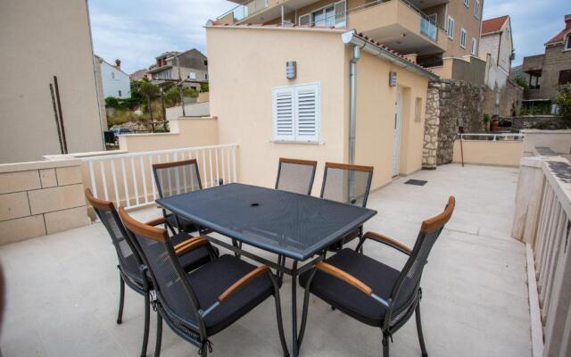 Serious Job Apartment