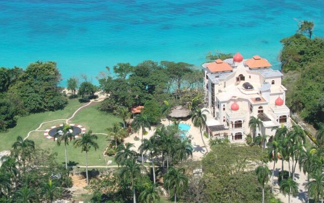 The Balaji Palace at Playa Grande