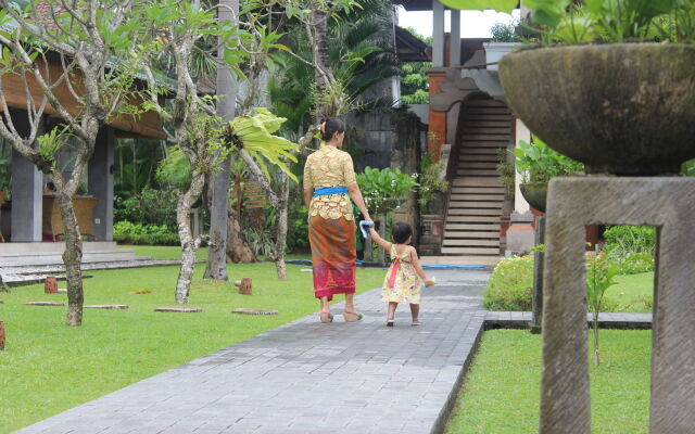 The Cakra Hotel