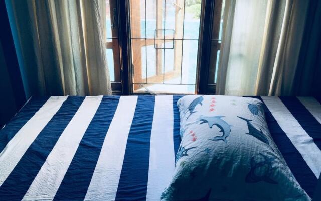 C-World Hotel