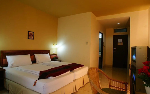 People Place Boutique In Town Hotel