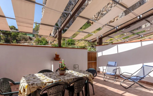 Seaview Apartment Capo Gallo East