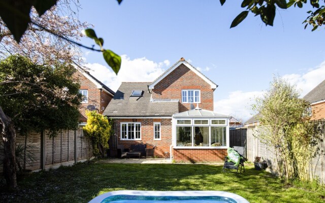 South Downs retreat house with parking