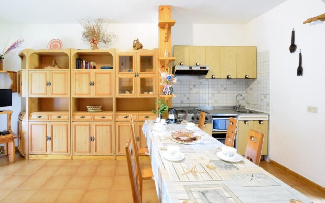 Stunning Home in Cannigione With 2 Bedrooms