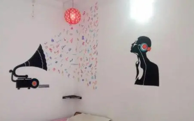 HosteLaVie Varanasi