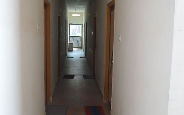 Middle Way Home Stay