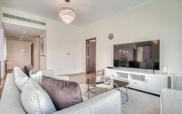 Upscale 2BR w Burj Khalifa Fountain Views