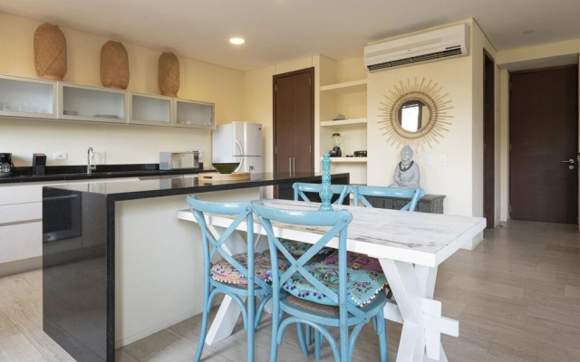 Beautifully Designed Duplex w Wifi Parque de Los Novios