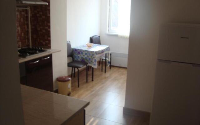 Apartments Azatutyan Avenue 19