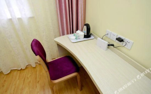 Runjia Chain Hotel Xi'an Lepo Subway Station