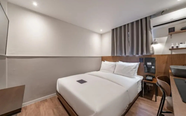 Just Stay Hotel Wangsimni Station