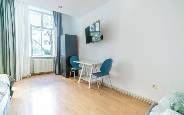 Modern 2BR Apt Longstay Sleeps 5