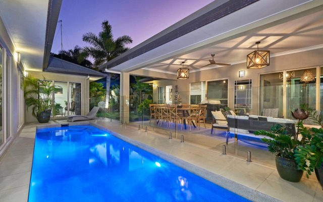 Escapades @ Palm Cove