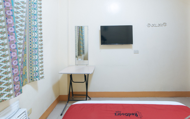 Reddoorz @ Golden Park Inn La Union