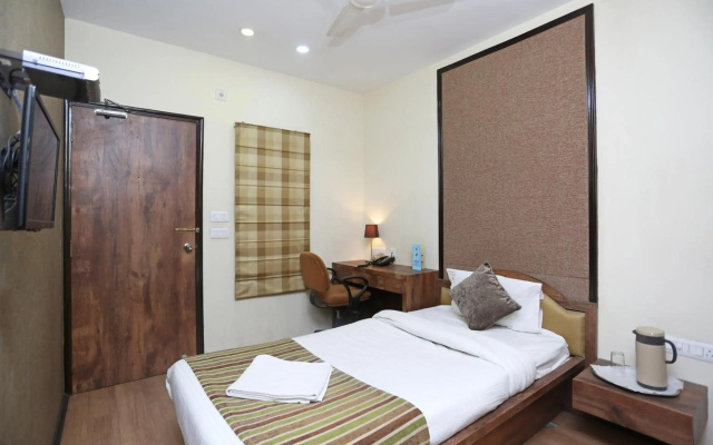 Hotel Rushabh Home