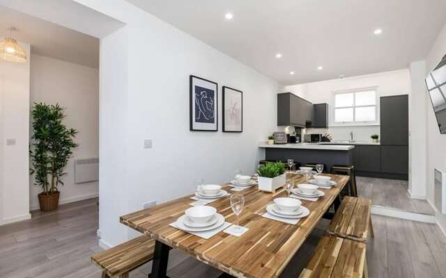 Host Apartments The Roscoe Carriage House