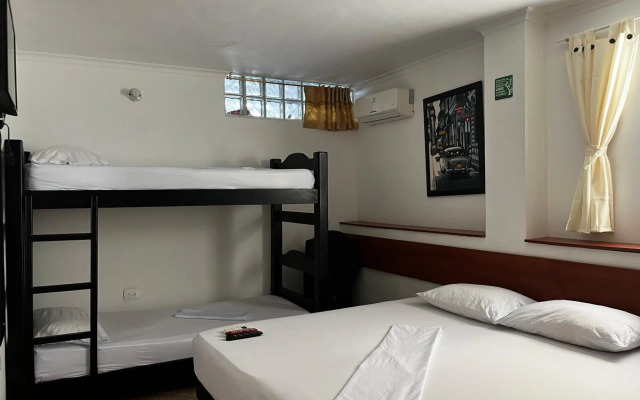 Apartamentos Freddy's Tours