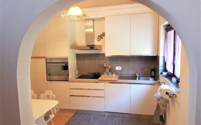 Close to Franklin College and Lugano Center