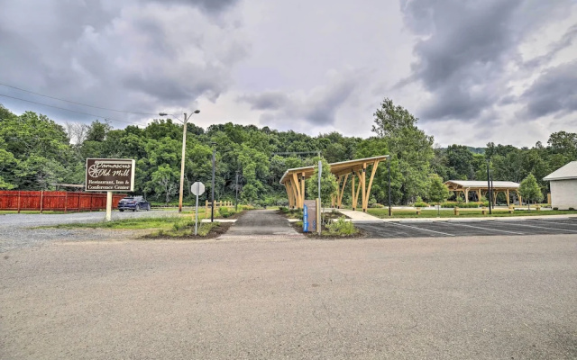 'trout House' in Dtwn Damascus: Near Creeper Trail
