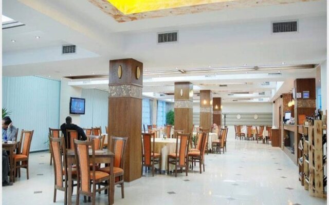Albes Hotel