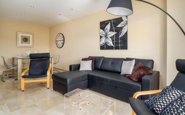 2174-Huge 3 bedrooms with terrace and pool