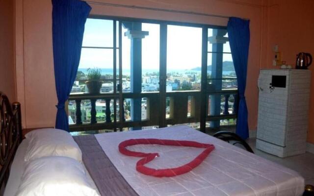 Oyo 851 On Hill Residence Patong