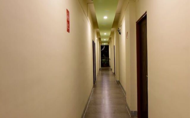 OYO 9910 Sambram Inn