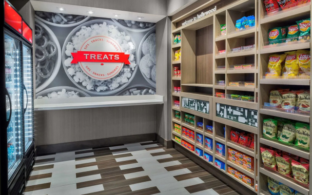 Hampton Inn & Suites Los Angeles/Hollywood