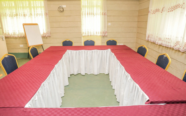 Lake Olbolosat Resort Park Lodge