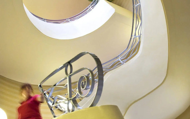 Crowne Plaza Liverpool - John Lennon Airport by IHG