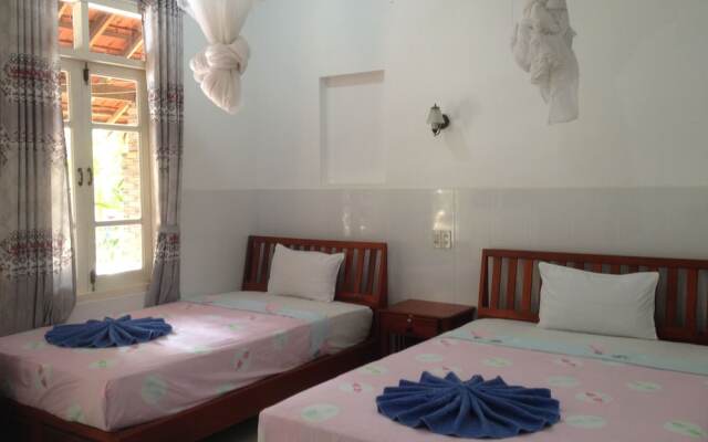 Nhat Quang Family Beach